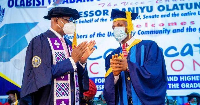 OOU's top graduating students receive automatic employment of N2 million from the Ogun state government.